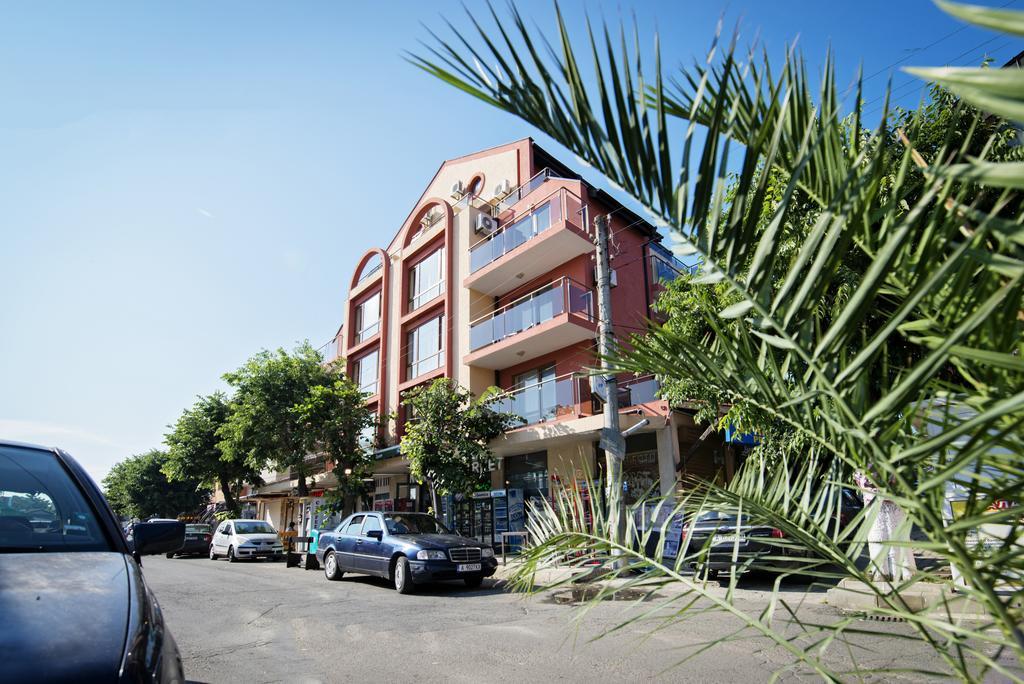 Apart Hotel Primavera 2 Primorsko Luaran gambar